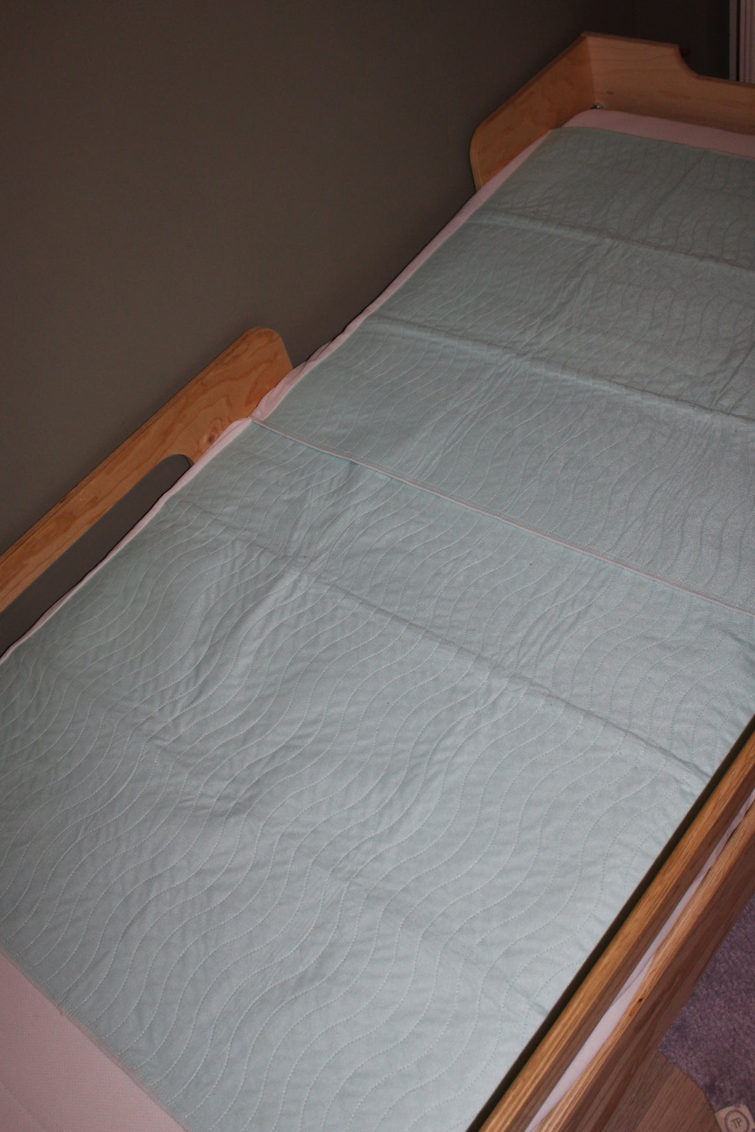 Zindelijk worden in de nacht? Deze matrasbeschermer is écht je redder in nood!