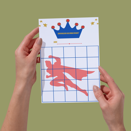 plaskaart, met een kroon boven in en vakjes om stickers te plakken in thema superheld